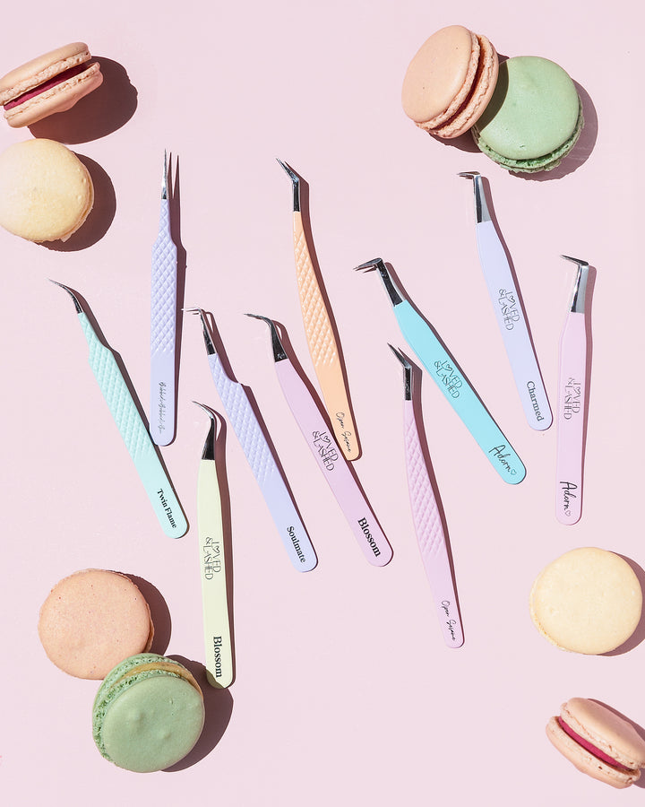 A Guide to Choosing the Perfect Tweezers for Effortless Lashing